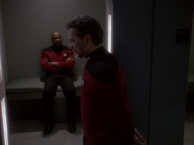 Star Trek: Deep Space Nine Screencaps "Paradise Lost" (S4:E12)
