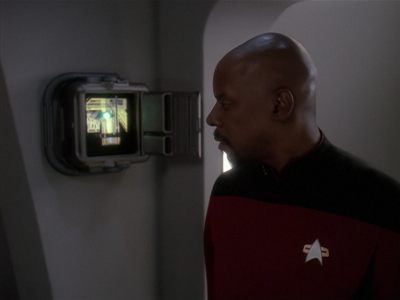 Star Trek: Deep Space Nine Screencaps "Paradise Lost" (S4:E12)