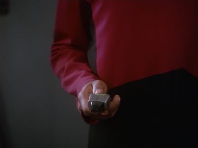 Star Trek: Deep Space Nine Screencaps "Paradise Lost" (S4:E12)