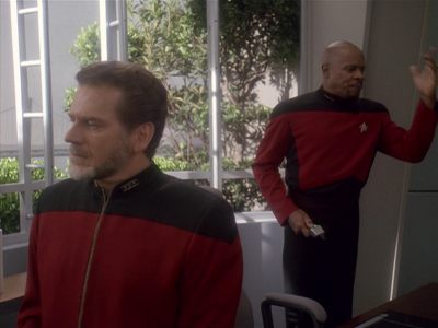 Star Trek: Deep Space Nine Screencaps "Paradise Lost" (S4:E12)