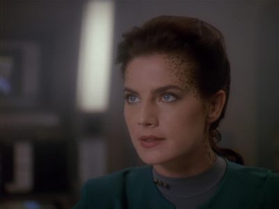 Star Trek: Deep Space Nine Screencaps "Paradise Lost" (S4:E12)