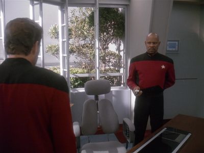 Star Trek: Deep Space Nine Screencaps "Paradise Lost" (S4:E12)