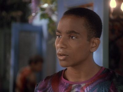 Star Trek: Deep Space Nine Screencaps "Paradise Lost" (S4:E12)