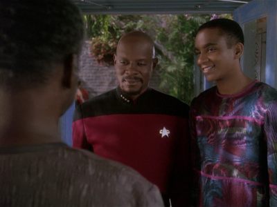 Star Trek: Deep Space Nine Screencaps "Paradise Lost" (S4:E12)