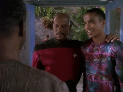 Star Trek: Deep Space Nine Screencaps "Paradise Lost" (S4:E12)