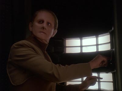Star Trek: Deep Space Nine Screencaps "Crossfire" (S4:E13)