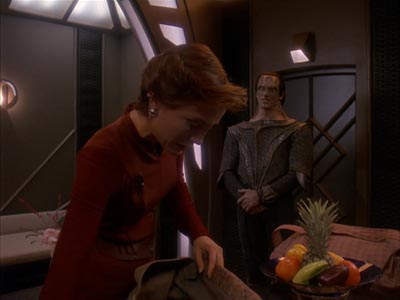 Star Trek: Deep Space Nine Screencaps "Return to Grace" (S4:E14)