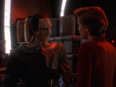 Star Trek: Deep Space Nine Screencaps "Return to Grace" (S4:E14)