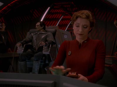 Star Trek: Deep Space Nine Screencaps "Return to Grace" (S4:E14)