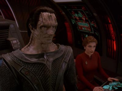 Star Trek: Deep Space Nine Screencaps "Return to Grace" (S4:E14)