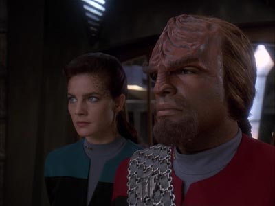 Star Trek: Deep Space Nine Screencaps "The Sons of Mogh" (S4:E15)