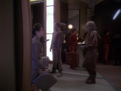Star Trek: Deep Space Nine Screencaps "The Sons of Mogh" (S4:E15)