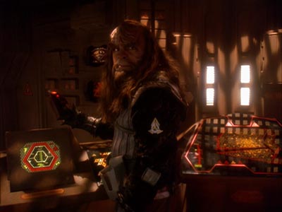 Star Trek: Deep Space Nine Screencaps "The Sons of Mogh" (S4:E15)
