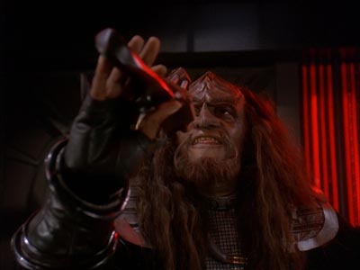Star Trek: Deep Space Nine Screencaps "The Sons of Mogh" (S4:E15)