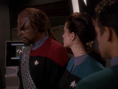 Star Trek: Deep Space Nine Screencaps "The Sons of Mogh" (S4:E15)