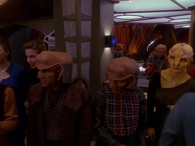 Star Trek: Deep Space Nine Screencaps "Bar Association" (S4:E16)