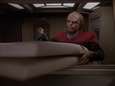 Star Trek: Deep Space Nine Screencaps "Bar Association" (S4:E16)