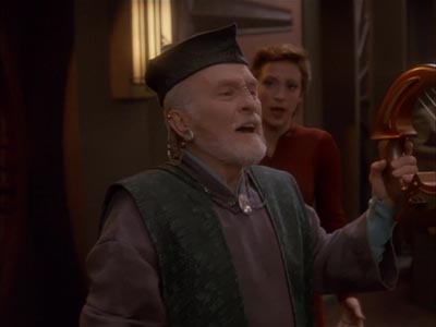 Star Trek: Deep Space Nine Screencaps "Accession" (S4:E17)
