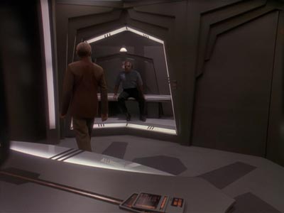 Star Trek: Deep Space Nine Screencaps "Rules of Engagement" (S4:E18)