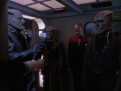 Star Trek: Deep Space Nine Screencaps "To the Death" (S4:E23)
