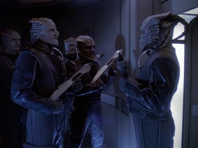 Star Trek: Deep Space Nine Screencaps "To the Death" (S4:E23)