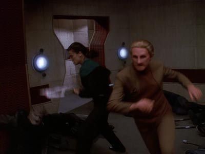 Star Trek: Deep Space Nine Screencaps "To the Death" (S4:E23)