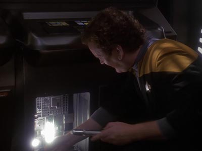 Star Trek: Deep Space Nine Screencaps "The Quickening" (S4:E24)