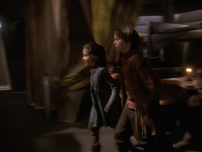 Star Trek: Deep Space Nine Screencaps "The Quickening" (S4:E24)