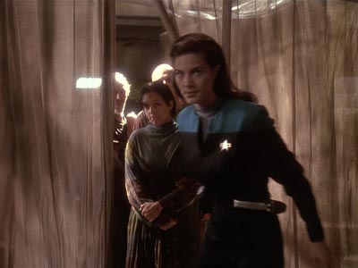 Star Trek: Deep Space Nine Screencaps "The Quickening" (S4:E24)