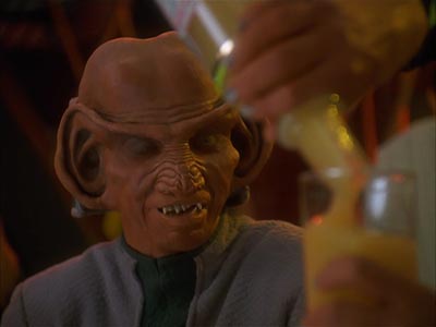 Star Trek: Deep Space Nine Screencaps "Body Parts" (S4:E25)