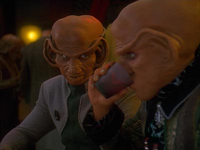 Star Trek: Deep Space Nine Screencaps "Body Parts" (S4:E25)