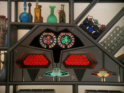 Star Trek: Deep Space Nine Screencaps "Body Parts" (S4:E25)