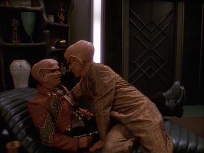 Star Trek: Deep Space Nine Screencaps "Body Parts" (S4:E25)