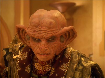 Star Trek: Deep Space Nine Screencaps "Body Parts" (S4:E25)
