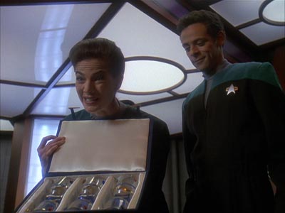 Star Trek: Deep Space Nine Screencaps "Body Parts" (S4:E25)