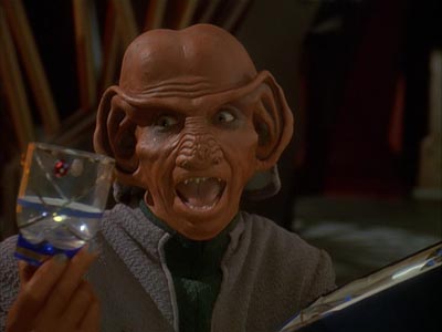 Star Trek: Deep Space Nine Screencaps "Body Parts" (S4:E25)