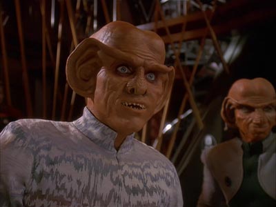 Star Trek: Deep Space Nine Screencaps "Body Parts" (S4:E25)