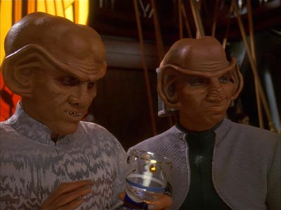 Star Trek: Deep Space Nine Screencaps "Body Parts" (S4:E25)