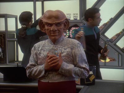 Star Trek: Deep Space Nine Screencaps "Body Parts" (S4:E25)