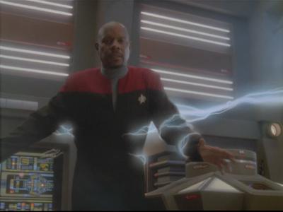 Star Trek: Deep Space Nine Screencaps "The Visitor" (S4:E3)