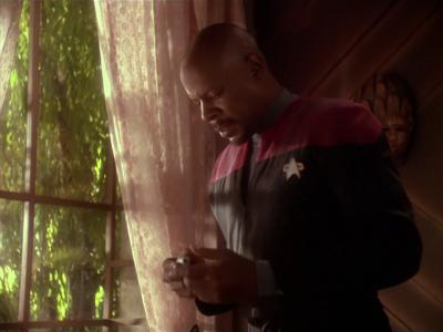 Star Trek: Deep Space Nine Screencaps "The Visitor" (S4:E3)