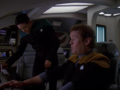 Star Trek: Deep Space Nine Screencaps "Hippocratic Oath" (S4:E4)