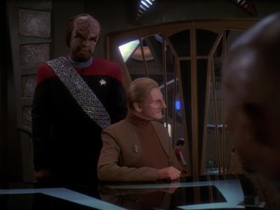 Star Trek: Deep Space Nine Screencaps "Hippocratic Oath" (S4:E4)