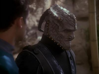 Star Trek: Deep Space Nine Screencaps "Hippocratic Oath" (S4:E4)