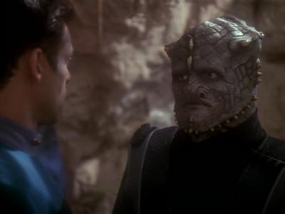 Star Trek: Deep Space Nine Screencaps "Hippocratic Oath" (S4:E4)