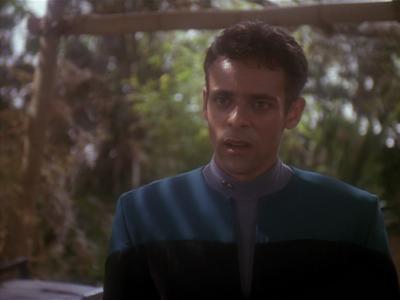 Star Trek: Deep Space Nine Screencaps "Hippocratic Oath" (S4:E4)