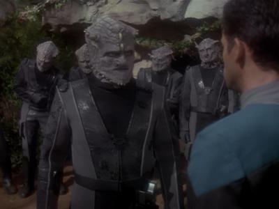 Star Trek: Deep Space Nine Screencaps "Hippocratic Oath" (S4:E4)