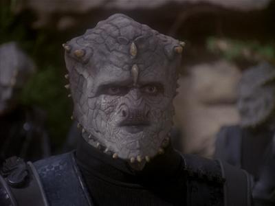 Star Trek: Deep Space Nine Screencaps "Hippocratic Oath" (S4:E4)