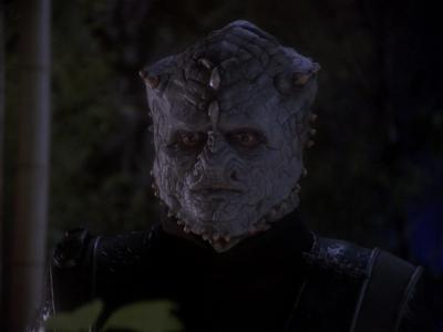 Star Trek: Deep Space Nine Screencaps "Hippocratic Oath" (S4:E4)