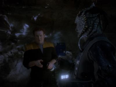 Star Trek: Deep Space Nine Screencaps "Hippocratic Oath" (S4:E4)